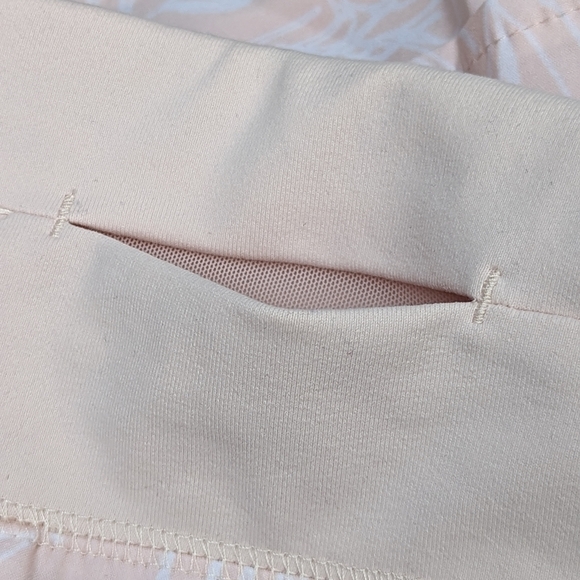 Calia By Carrie Underwood Women's Stay the Path Pink Shorts Sz Small - Picture 10 of 12